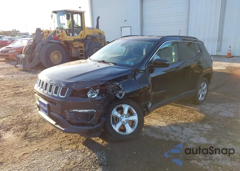 2019 Jeep Compass Latitude 4X4 из США, поврежденный, VIN 3C4NJDBB1KT690789